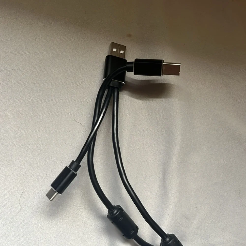 FiFine t683 usb microphone. Purchased 5 days ago and is in prestige condition